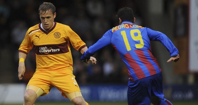 Hamell: Takes on Lopez at Fir Park