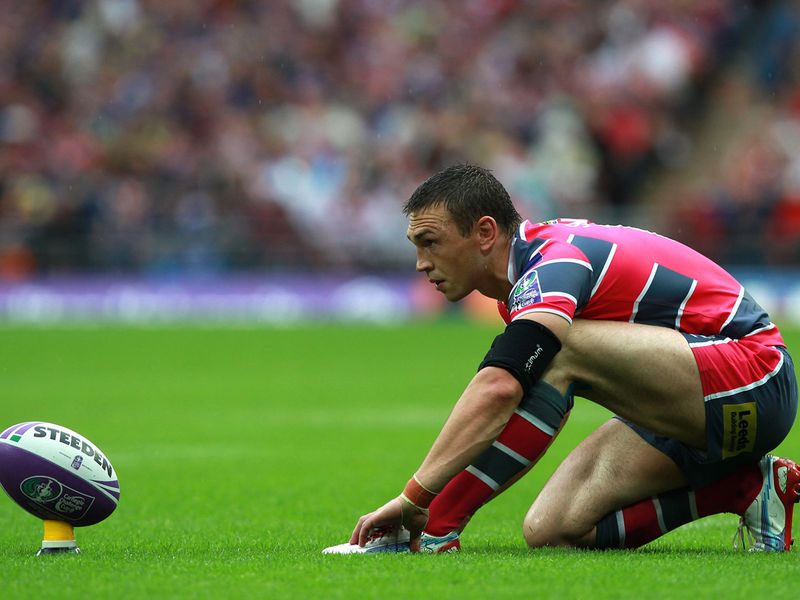 Kevin Sinfield lines up a kick