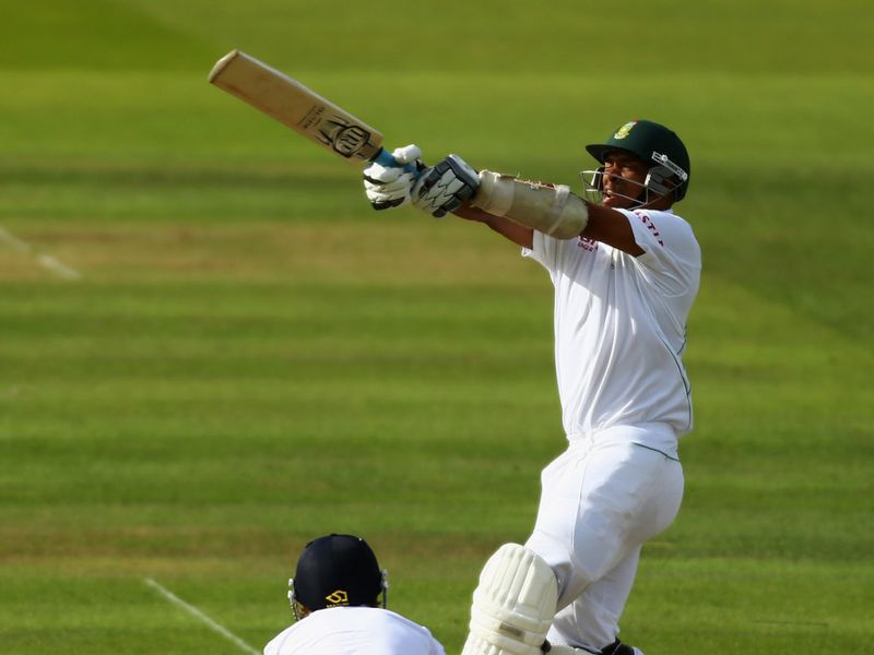 An unbeaten 46 from Vernon Philander carried South Africa to 262 for seven at stumps.