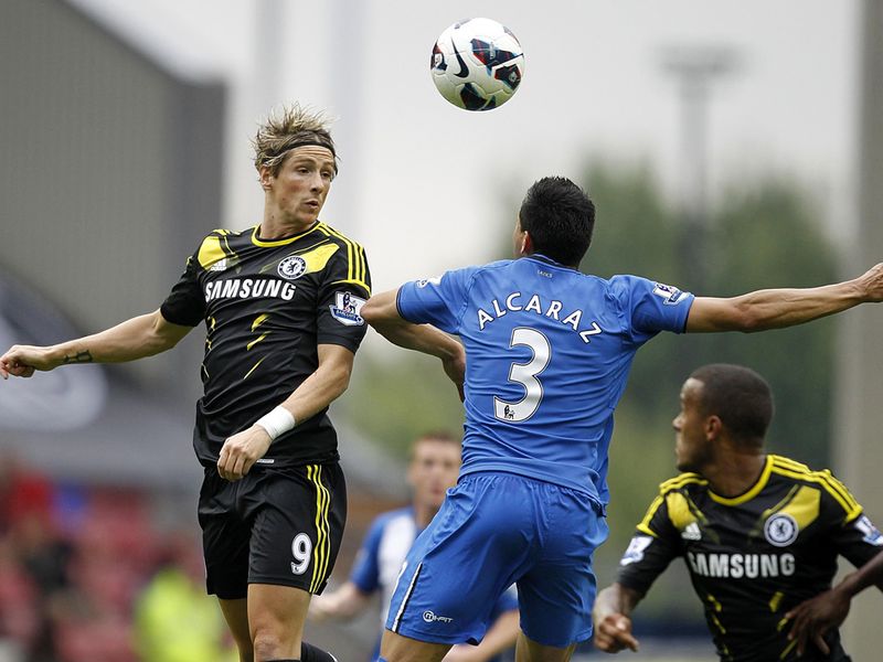 Fernando Torres shows his prowess in the air