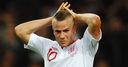 Hodgson waits on Cleverley