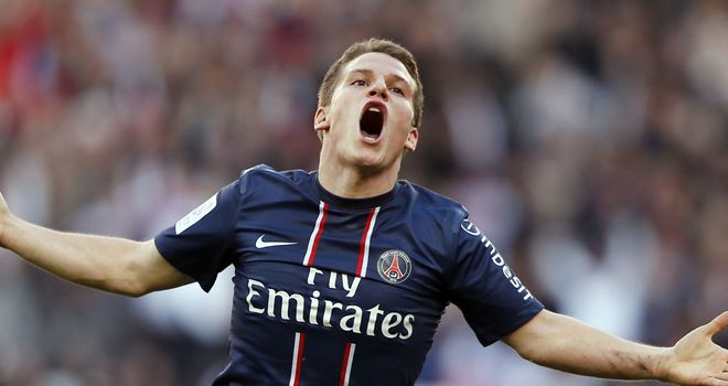 Kevin Gameiro  First half brace for PSG