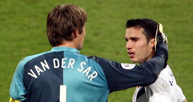 Edwin van der Sar: Spoke with Robin van Persie before move