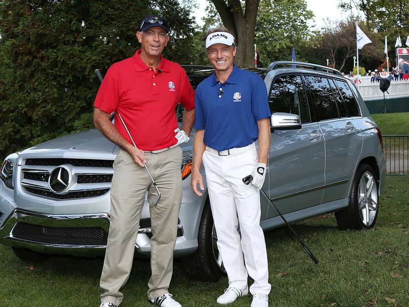 Former captains Tom Lehman and Bernhard Langer take the hole-in-one challenge