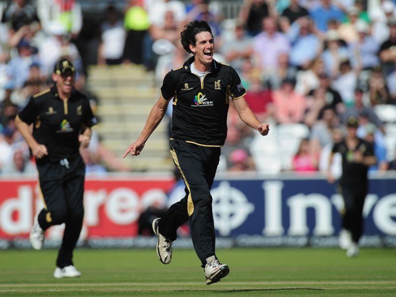 Chris Wright ended Carberry's fun in the 11th over