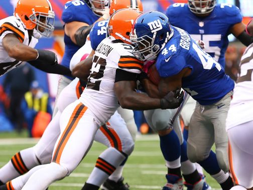Ahmad Bradshaw: 200 yards rushing and a touchdown for Giants