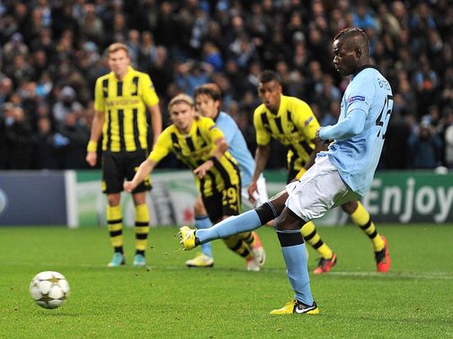 Mario Balotelli slots home Manchester City's equaliser
