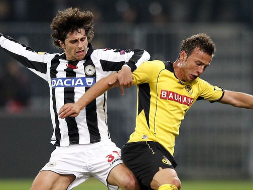 Diego Fabbrini vies with Elsad Zverotic
