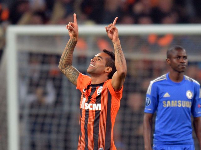 Alex Teixeira celebrates for Shakhtar Donetsk