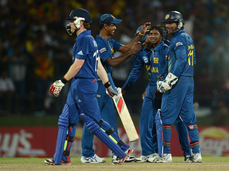 Eoin Morgan could only add 10 before being dismissed by Akila Dananjaya.