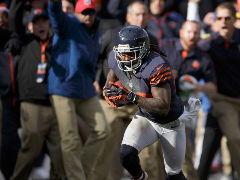 Tim Jennings returned an interception for a touchdown as the Bears edged past the Panthers