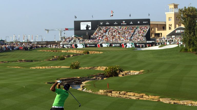 The 18th hole on the Earth Course at Jumeirah Estates