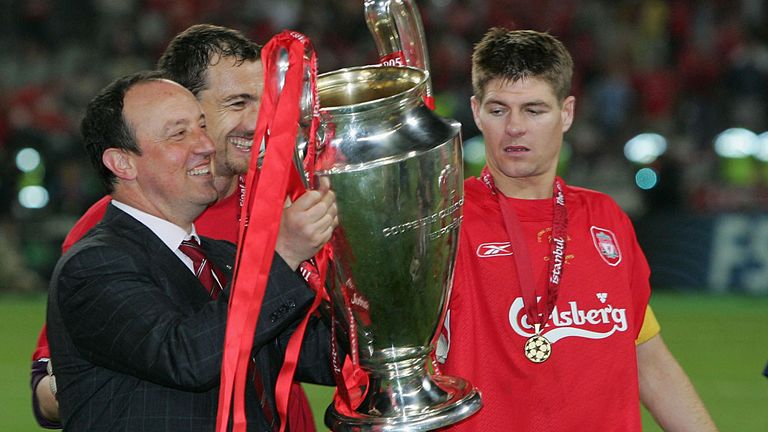 Benitez and Gerrard celebrate in Istanbul