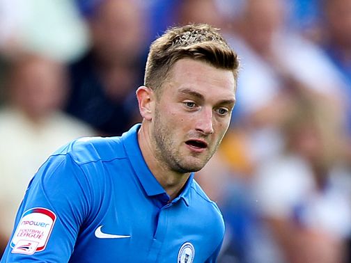 Lee Frecklington: Completes Rotherham move