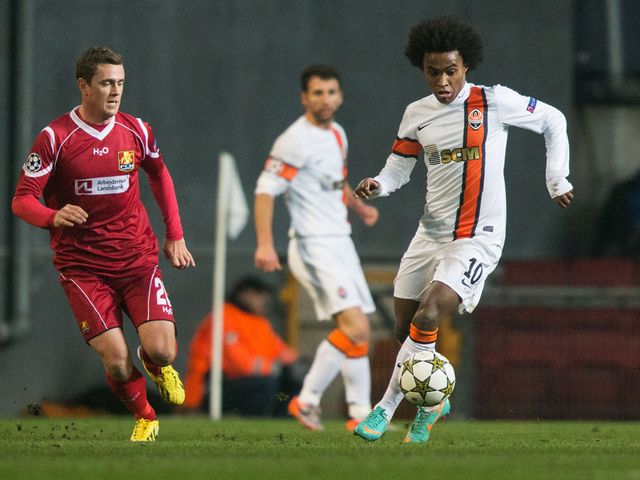 Willian in action for Shakhtar Donetsk