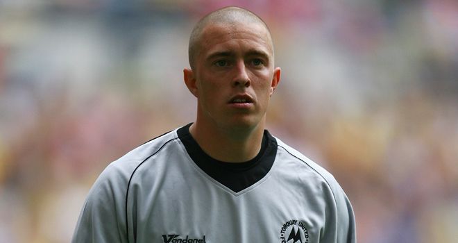 Martin Rice: New one-year deal