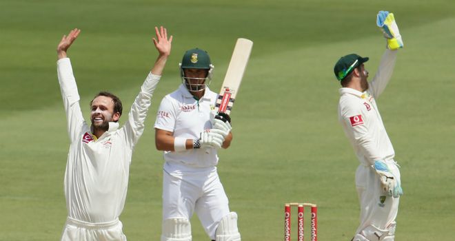 Nathan Lyon claimed two wickets to put South Africa on the ropes