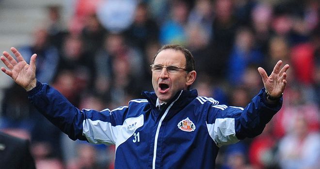 Martin O'Neill: Staying as Sunderland manager and has not offered to resign