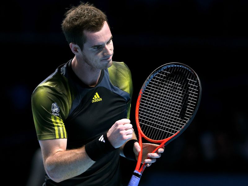 An early break set Murray on his way to claim the first set 6-4.