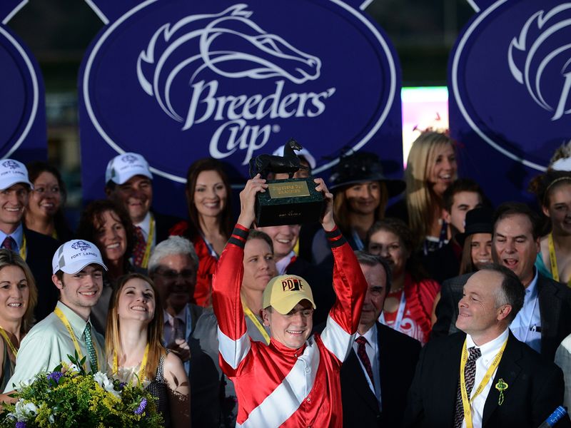 ...and here he is with the trophy.