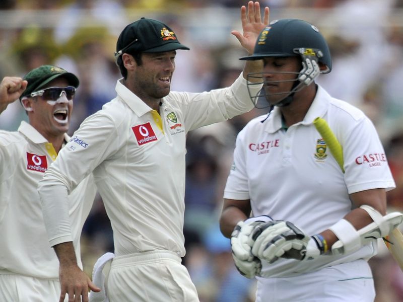 ...and Rory Kleinveldt for a duck, leaving SA on 250/7.