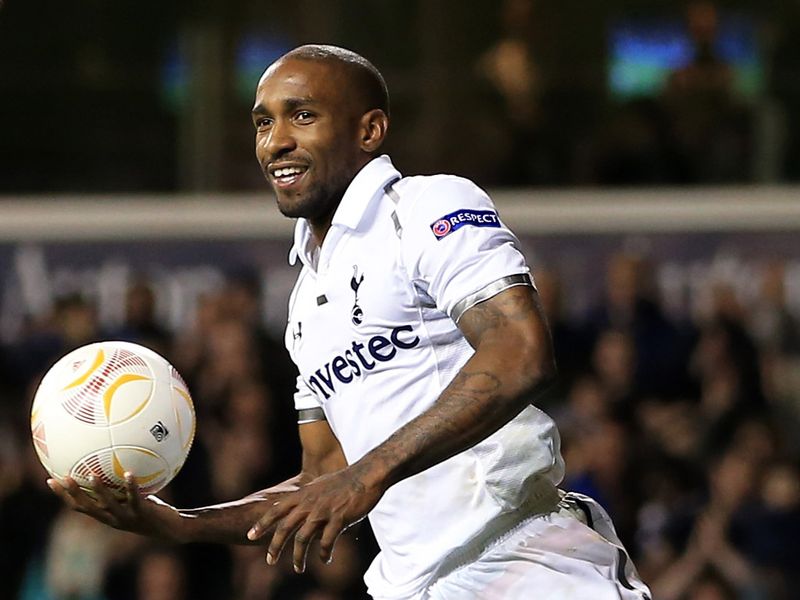 A Jermain Defoe-inspired Tottenham picked up their first Europa League win of the season with a 3-1 victory over Maribor