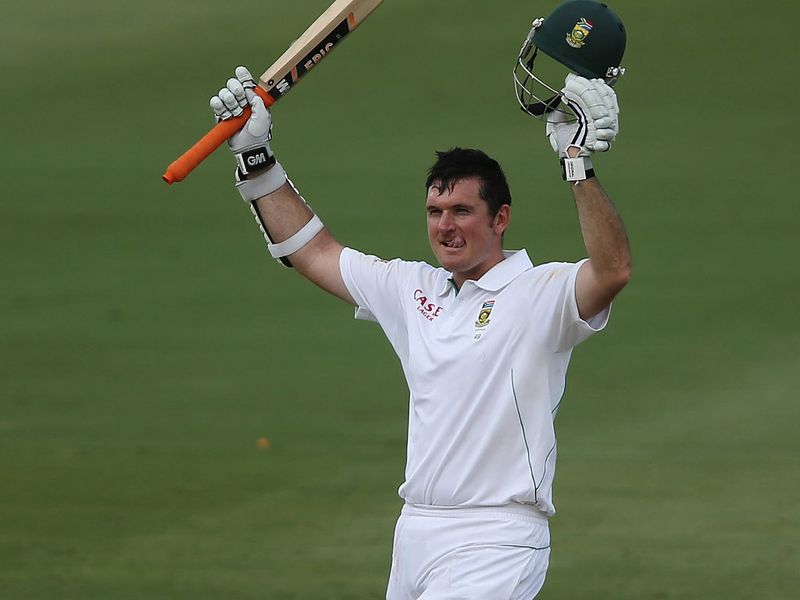 Smith graduated to the 26th century of his career shortly before the close of play.