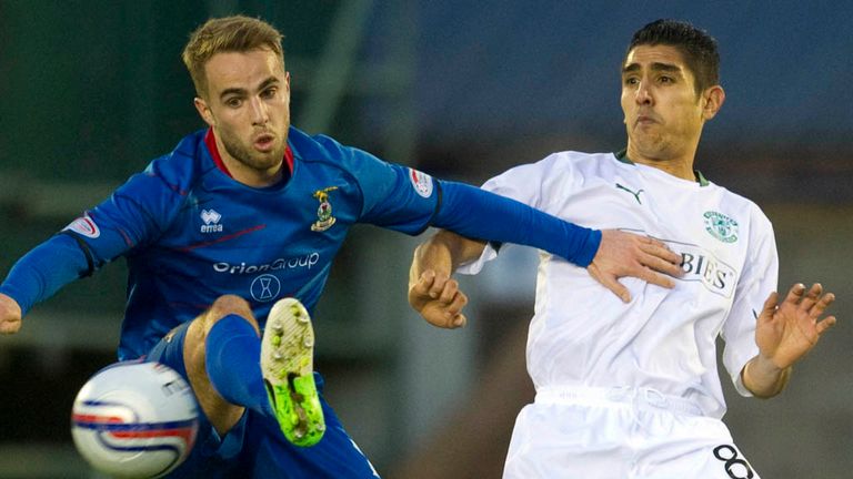 Andrew Shinnie: Helped his side secure comfortable home win to go second