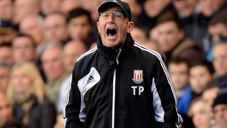 Tony Pulis: Reckons Rafael Benitez needs time