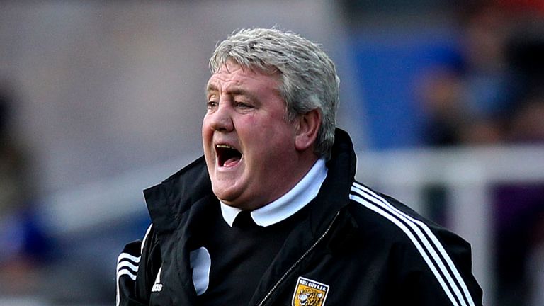 Steve Bruce: Not impressed by Blackpool's pitch