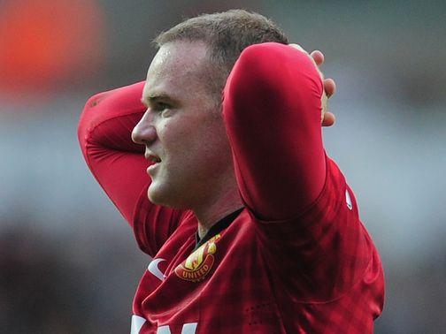 Wayne Rooney: Knee ligament injury