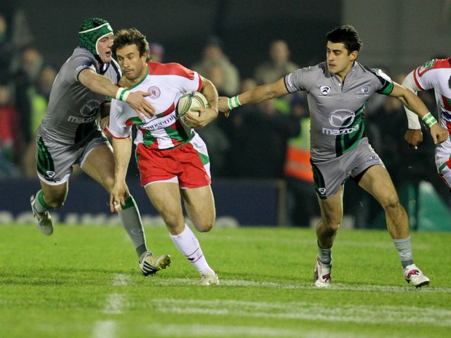 Marcelo Bosch looks to break.