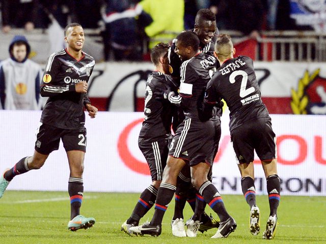 Lyon celebrate Mahamadou-Naby Sarr's goal