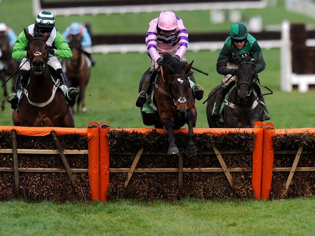 Zarkandar: Tackles the Kingwell Hurdle