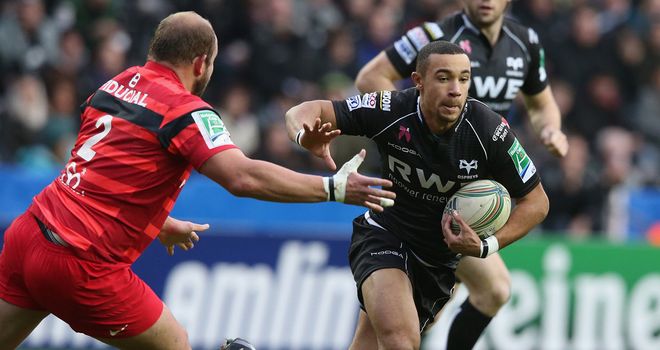 Ospreys winger Eli Walker in action in Heineken Cup