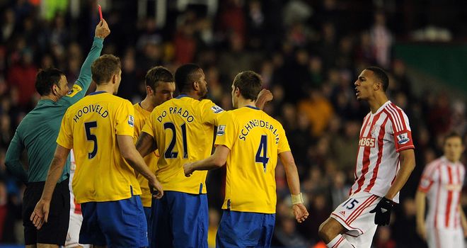 Steven Nzonzi: Stoke midfielder sent off after challenge on Jack Cork