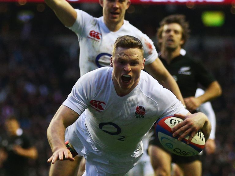Chris Ashton dives over for and England try