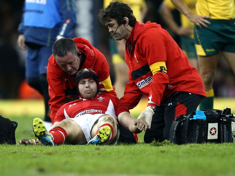 Leigh Halfpenny: Discharged from hospital