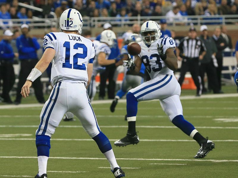 Andrew Luck threw two touchdown passes in the final three minutes to earn Indianapolis a 35-33 win in Detroit
