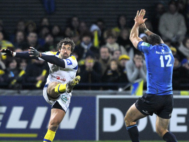 Brock James' drop goal just before half-time helped Clermont to a 15-12 win over defending champions Leinster.