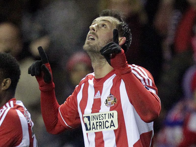 Steven Fletcher doubles Sunderland's lead before the break