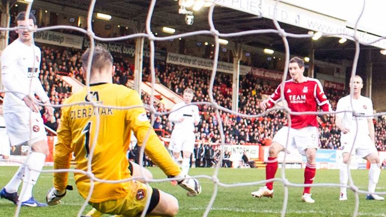 Scott Vernon: Puts Aberdeen ahead at Pittodrie