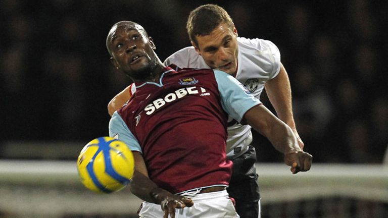 Nemanja Vidic struggled to keep the West Ham strikeforce in check