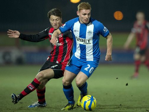 Fraser Fyvie holds off Harry Arter