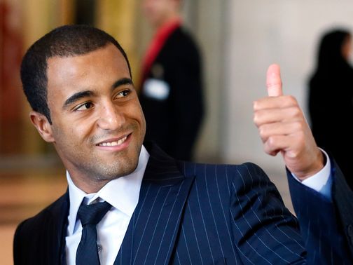 Thumbs up: Lucas Moura seals his PSG move