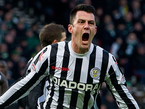 Steven Thompson: Agrees contract until summer of 2014