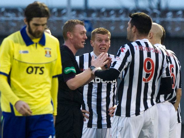 St Mirren make their point to the referee