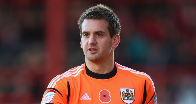 Tom Heaton: Superb late save preserved a point for Bristol City