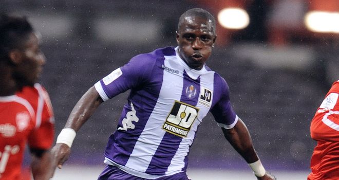 Moussa Sissoko: Toulouse say he is off to Newcastle