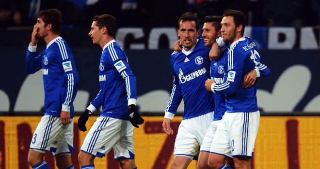 Schalke: Hoping to topple Bayern Munich